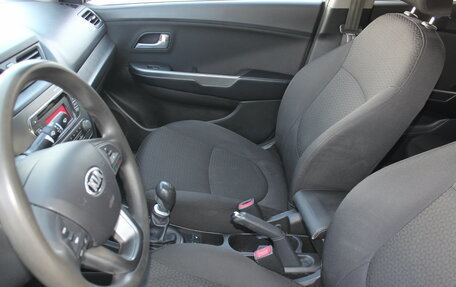 KIA Rio III рестайлинг, 2013 год, 797 000 рублей, 10 фотография