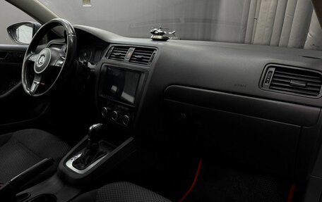 Volkswagen Jetta VI, 2013 год, 699 777 рублей, 11 фотография