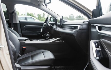 Geely Emgrand, 2024 год, 1 700 000 рублей, 10 фотография
