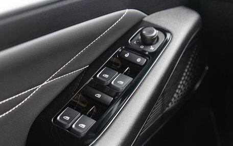 Geely Emgrand, 2024 год, 1 700 000 рублей, 21 фотография