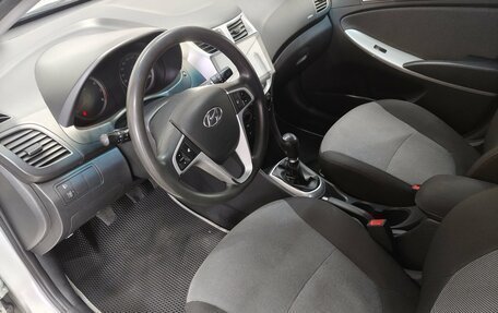 Hyundai Solaris II рестайлинг, 2011 год, 557 000 рублей, 10 фотография