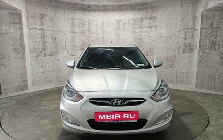 Hyundai Solaris II рестайлинг, 2011 год, 557 000 рублей, 2 фотография
