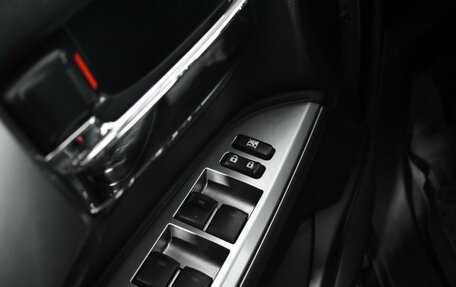 Toyota Land Cruiser 200, 2013 год, 2 990 000 рублей, 12 фотография