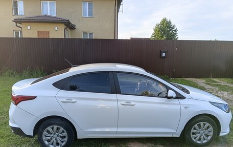 Hyundai Solaris II рестайлинг, 2020 год, 1 650 000 рублей, 4 фотография