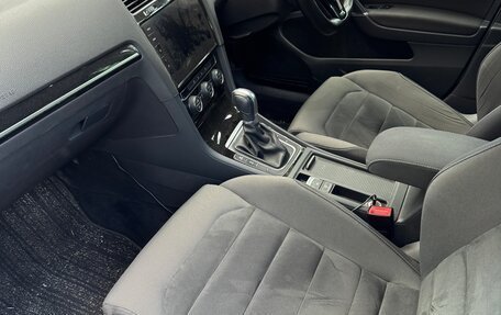 Volkswagen Golf VII, 2017 год, 1 590 000 рублей, 11 фотография