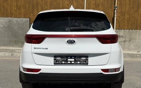 KIA Sportage IV рестайлинг, 2018 год, 1 900 000 рублей, 5 фотография
