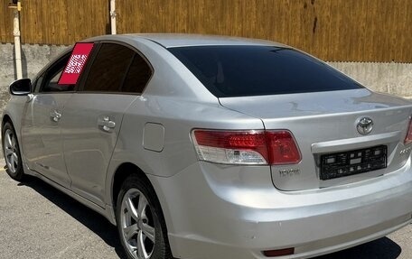 Toyota Avensis III рестайлинг, 2011 год, 1 000 000 рублей, 4 фотография