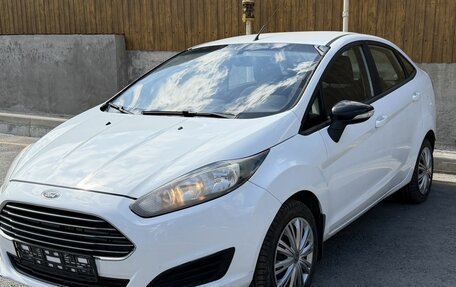 Ford Fiesta, 2015 год, 700 000 рублей, 3 фотография