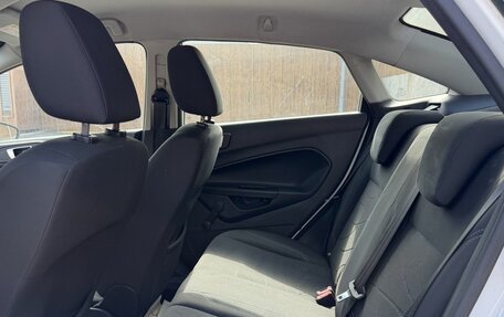 Ford Fiesta, 2015 год, 700 000 рублей, 9 фотография