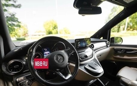 Mercedes-Benz V-Класс, 2022 год, 7 650 000 рублей, 12 фотография