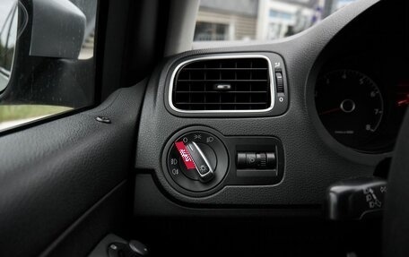 Volkswagen Polo VI (EU Market), 2011 год, 750 000 рублей, 13 фотография
