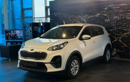 KIA Sportage IV рестайлинг, 2020 год, 2 100 000 рублей, 3 фотография