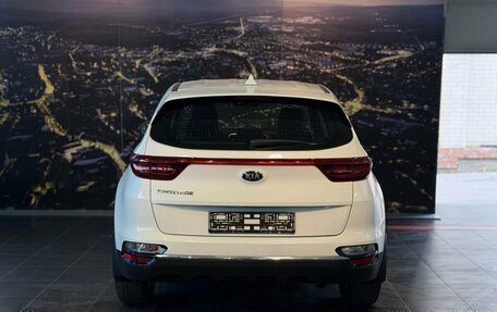 KIA Sportage IV рестайлинг, 2020 год, 2 100 000 рублей, 5 фотография