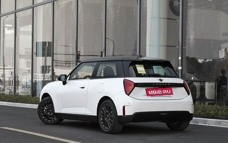 MINI Hatch, 2026 год, 2 840 000 рублей, 5 фотография