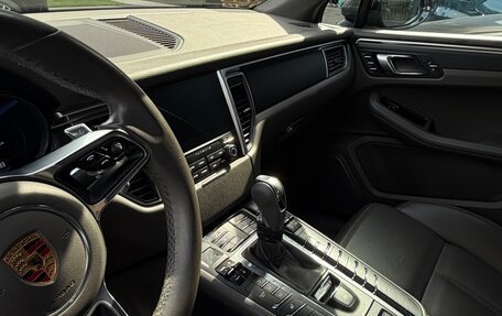Porsche Macan I рестайлинг, 2018 год, 3 999 000 рублей, 4 фотография