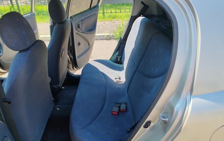 Toyota Vitz, 2002 год, 315 000 рублей, 9 фотография