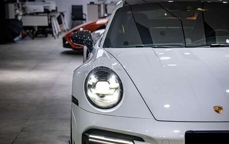 Porsche 911, 2022 год, 28 000 000 рублей, 4 фотография