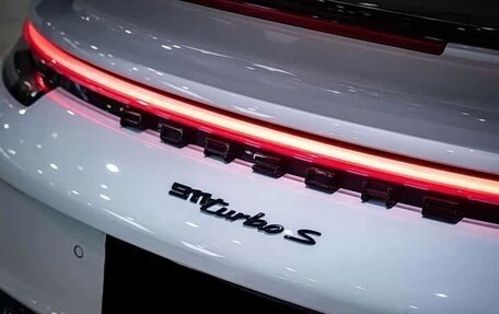 Porsche 911, 2022 год, 28 000 000 рублей, 9 фотография