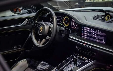 Porsche 911, 2022 год, 28 000 000 рублей, 13 фотография