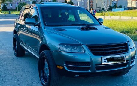 Volkswagen Touareg III, 2004 год, 710 000 рублей, 1 фотография