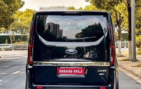 Ford Tourneo Custom I рестайлинг, 2023 год, 4 670 000 рублей, 5 фотография