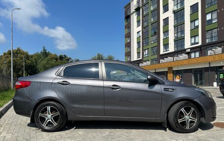 KIA Rio III рестайлинг, 2013 год, 900 000 рублей, 4 фотография