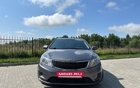 KIA Rio III рестайлинг, 2013 год, 900 000 рублей, 2 фотография
