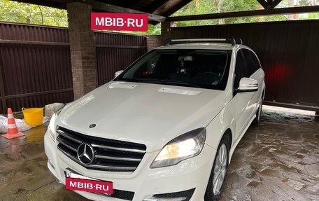 Mercedes-Benz R-Класс, 2012 год, 1 050 000 рублей, 2 фотография