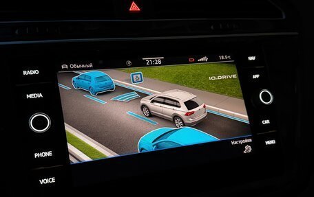 Volkswagen Tiguan II, 2021 год, 2 850 000 рублей, 18 фотография