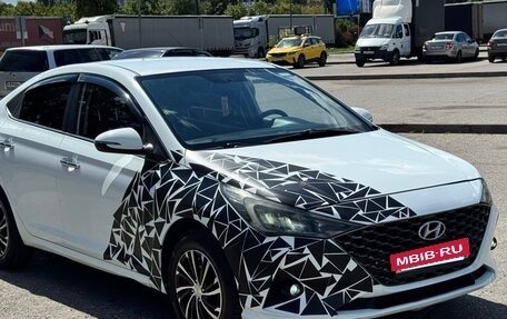 Hyundai Solaris II рестайлинг, 2020 год, 925 000 рублей, 4 фотография