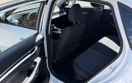 Geely Emgrand, 2024 год, 1 400 000 рублей, 12 фотография