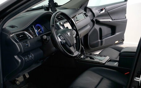 Toyota Camry, 2015 год, 2 099 000 рублей, 18 фотография