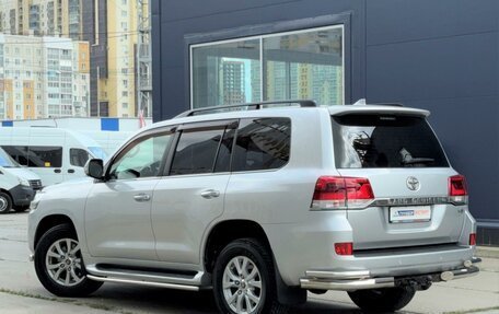 Toyota Land Cruiser 200, 2018 год, 5 500 000 рублей, 11 фотография
