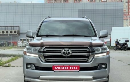 Toyota Land Cruiser 200, 2018 год, 5 500 000 рублей, 3 фотография