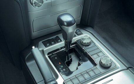 Toyota Land Cruiser 200, 2018 год, 5 500 000 рублей, 22 фотография