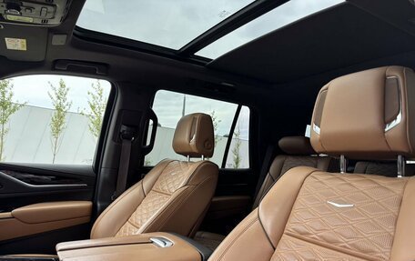 Cadillac Escalade V, 2021 год, 7 600 000 рублей, 10 фотография