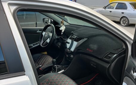 Hyundai Solaris II рестайлинг, 2013 год, 669 999 рублей, 4 фотография