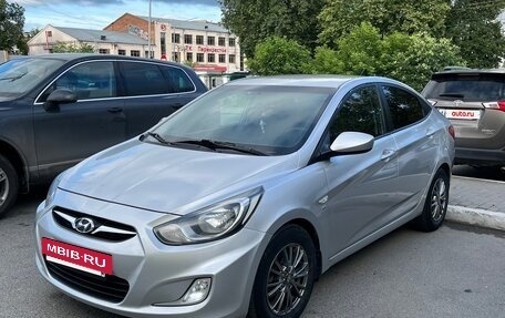 Hyundai Solaris II рестайлинг, 2013 год, 669 999 рублей, 2 фотография