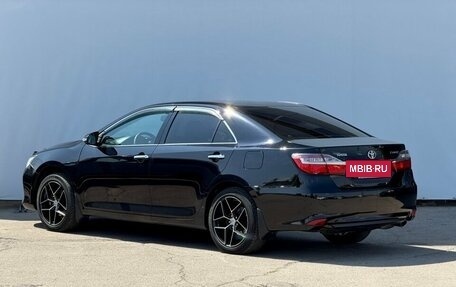 Toyota Camry, 2016 год, 1 870 000 рублей, 6 фотография