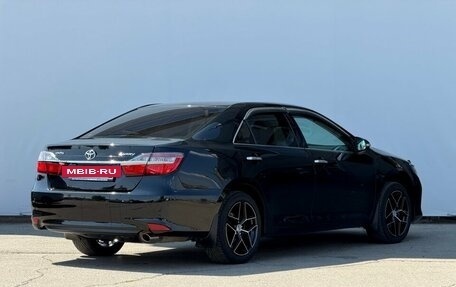 Toyota Camry, 2016 год, 1 870 000 рублей, 10 фотография