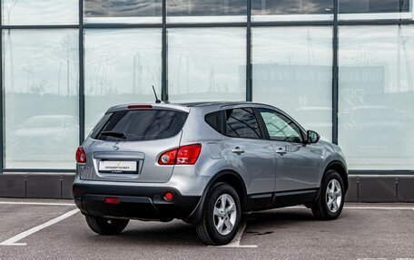 Nissan Qashqai, 2009 год, 700 000 рублей, 2 фотография