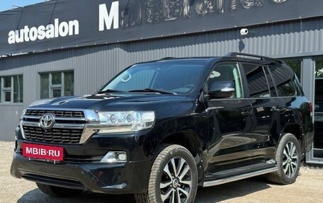 Toyota Land Cruiser 200, 2016 год, 4 350 000 рублей, 3 фотография