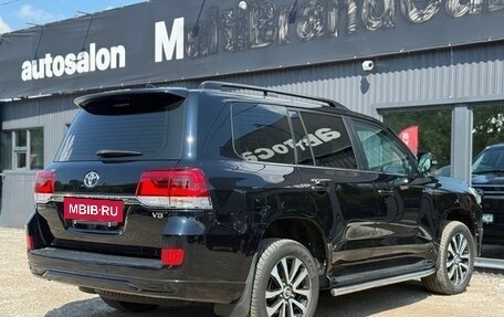 Toyota Land Cruiser 200, 2016 год, 4 350 000 рублей, 6 фотография