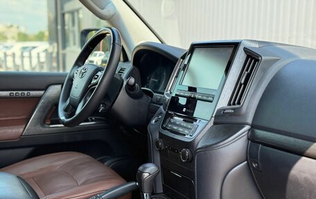 Toyota Land Cruiser 200, 2016 год, 4 350 000 рублей, 32 фотография