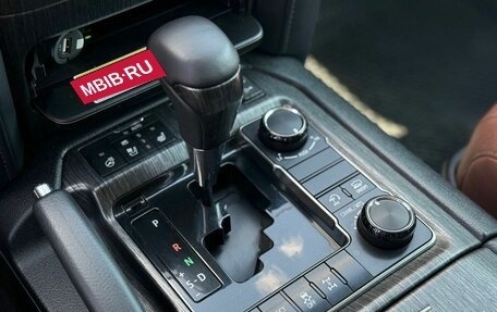 Toyota Land Cruiser 200, 2016 год, 4 350 000 рублей, 30 фотография