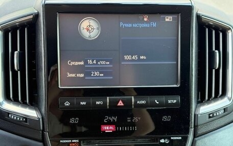 Toyota Land Cruiser 200, 2016 год, 4 350 000 рублей, 28 фотография