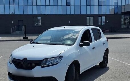 Renault Sandero II рестайлинг, 2016 год, 500 000 рублей, 1 фотография