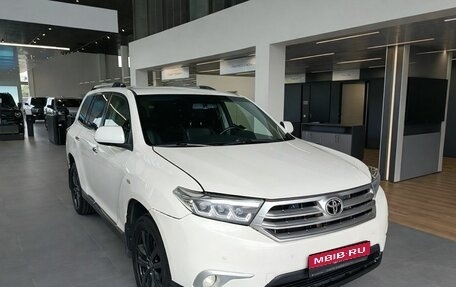 Toyota Highlander III, 2012 год, 1 499 000 рублей, 1 фотография