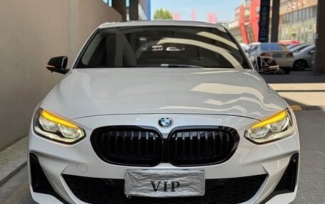 BMW 1 серия, 2023 год, 1 770 000 рублей, 2 фотография