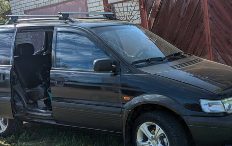 Mitsubishi Space Runner II, 1992 год, 375 000 рублей, 7 фотография